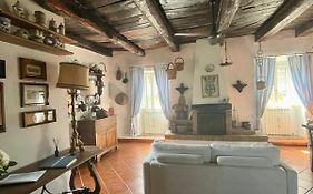 Sui tetti del borgo